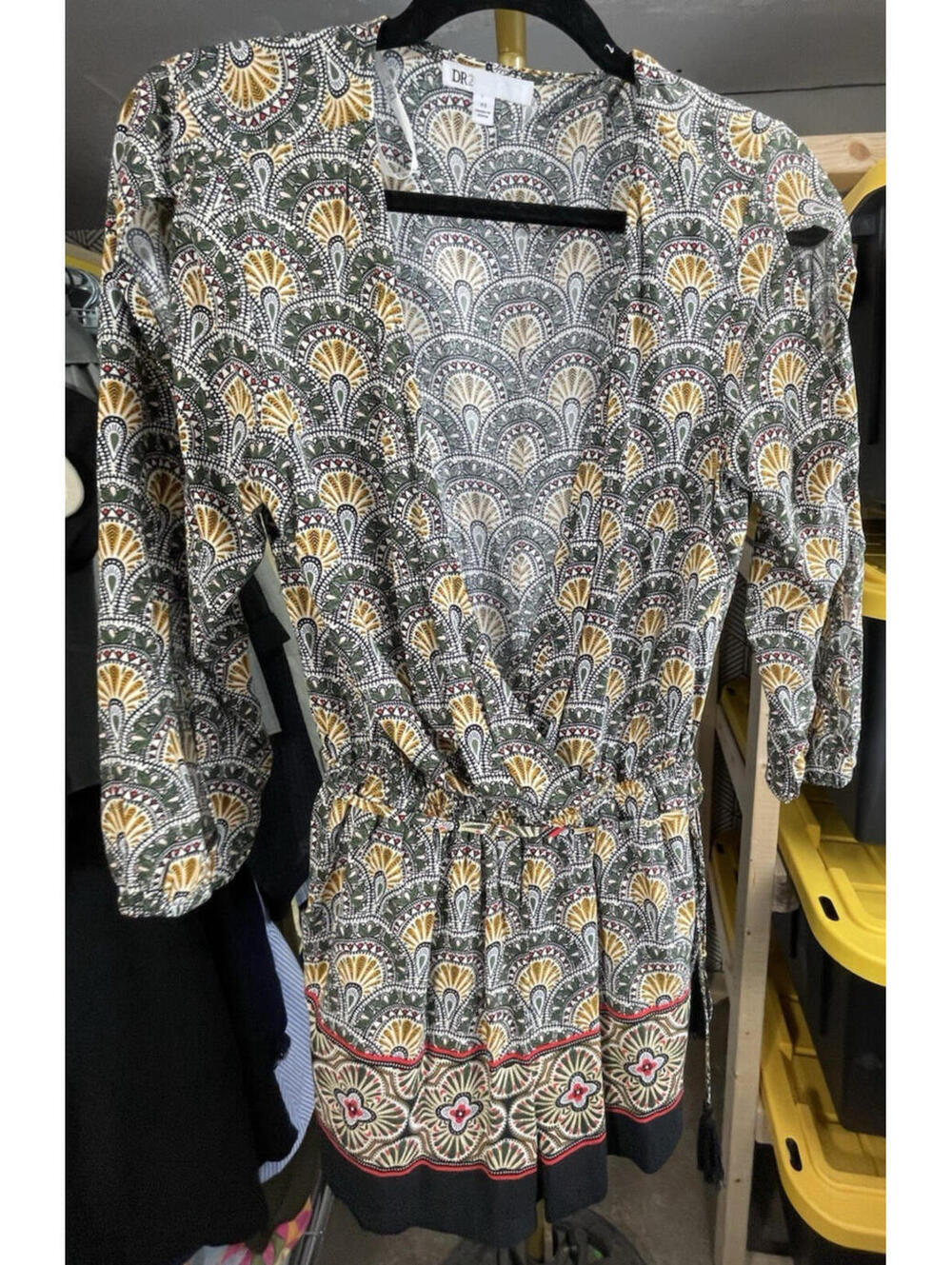 DR2 Daniel Rainn XS Romper Paisley Boho V-Neck Elastic Waist Pockets EUC
